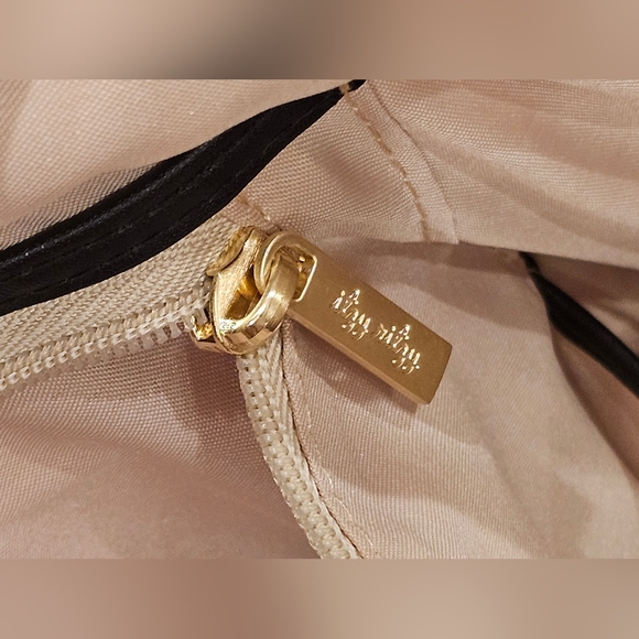 Itzy Ritzy Leopard Print Puffer Travel Bag with Black And Gold Accents - Picture 2 of 12